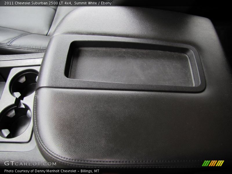 Summit White / Ebony 2011 Chevrolet Suburban 2500 LT 4x4