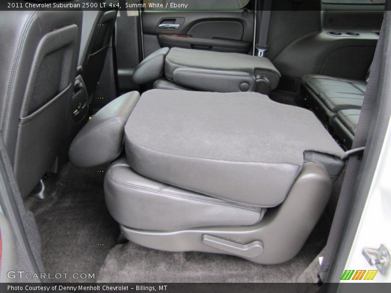 Summit White / Ebony 2011 Chevrolet Suburban 2500 LT 4x4