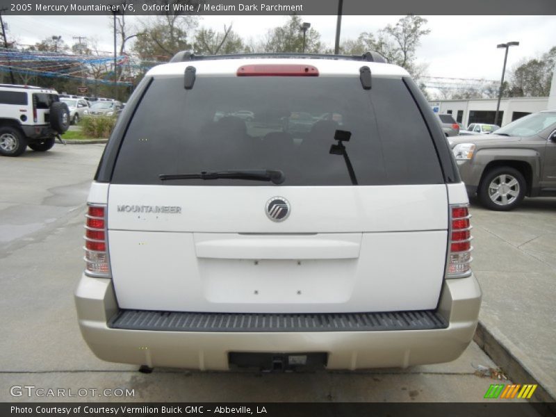 Oxford White / Medium Dark Parchment 2005 Mercury Mountaineer V6