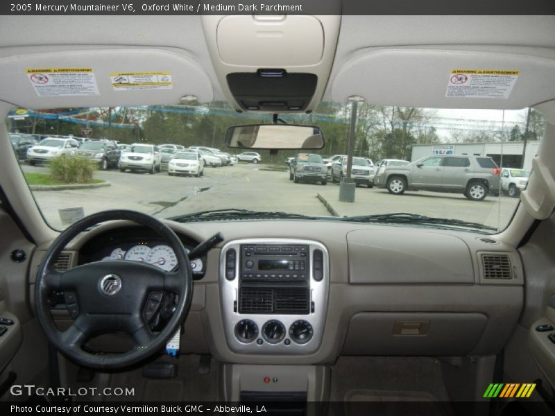 Oxford White / Medium Dark Parchment 2005 Mercury Mountaineer V6