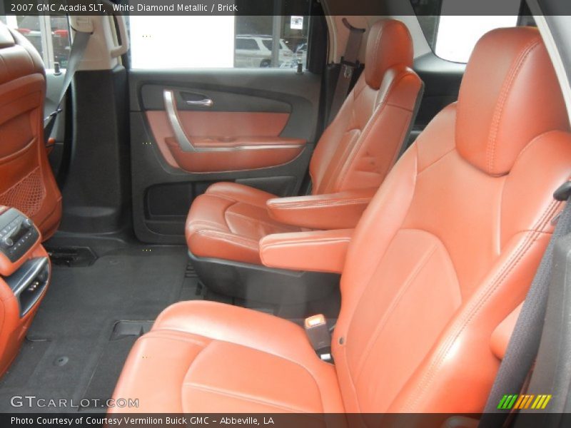 White Diamond Metallic / Brick 2007 GMC Acadia SLT