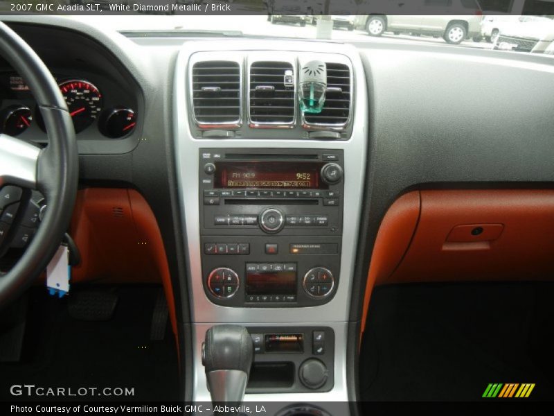 White Diamond Metallic / Brick 2007 GMC Acadia SLT