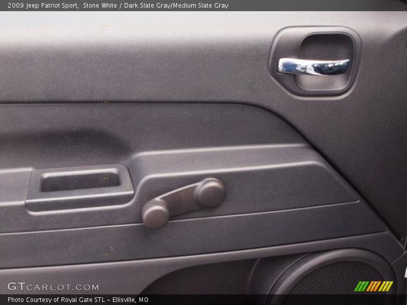 Stone White / Dark Slate Gray/Medium Slate Gray 2009 Jeep Patriot Sport