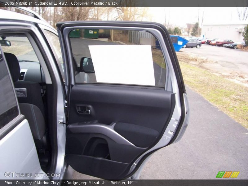 Cool Silver Metallic / Black 2009 Mitsubishi Outlander ES 4WD