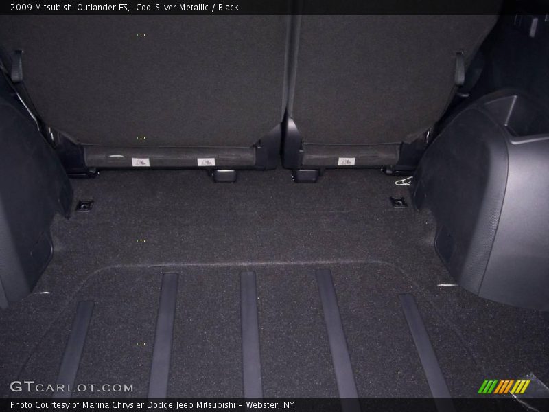 Cool Silver Metallic / Black 2009 Mitsubishi Outlander ES
