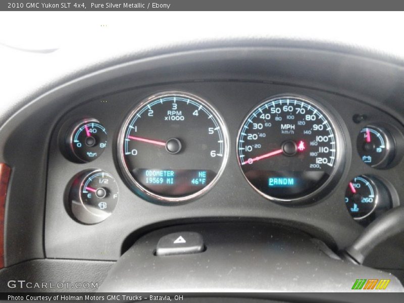 Pure Silver Metallic / Ebony 2010 GMC Yukon SLT 4x4