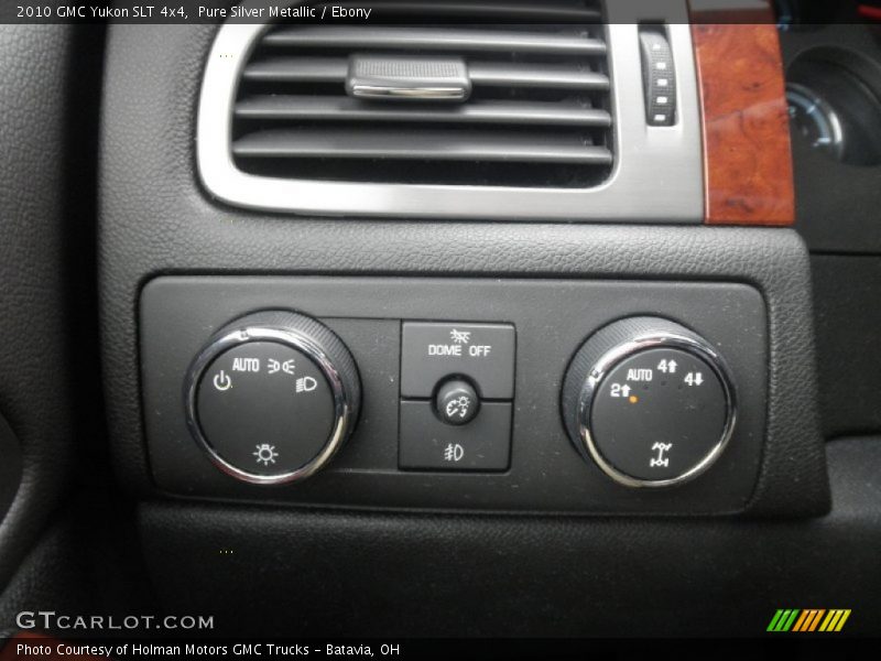 Pure Silver Metallic / Ebony 2010 GMC Yukon SLT 4x4