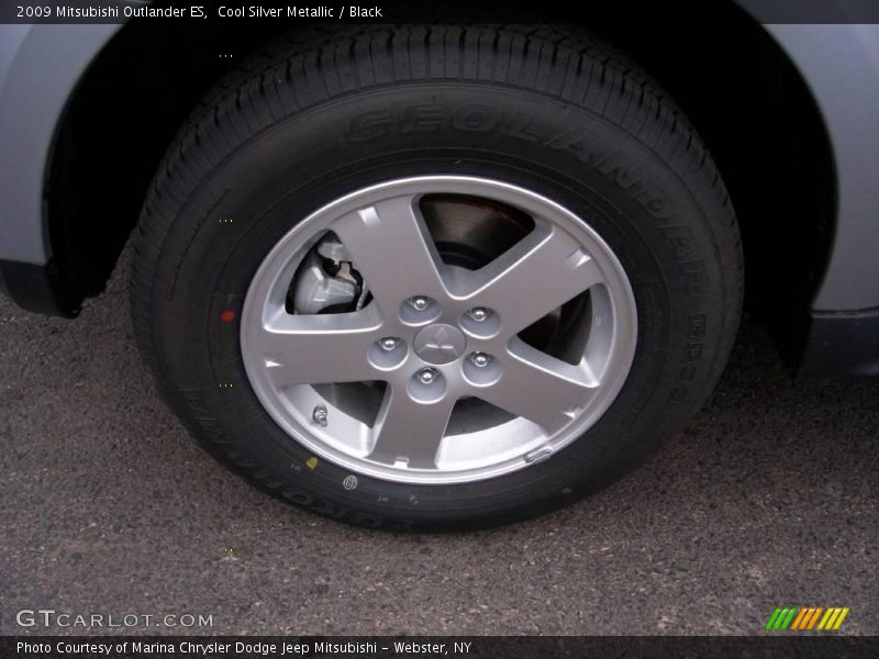 Cool Silver Metallic / Black 2009 Mitsubishi Outlander ES