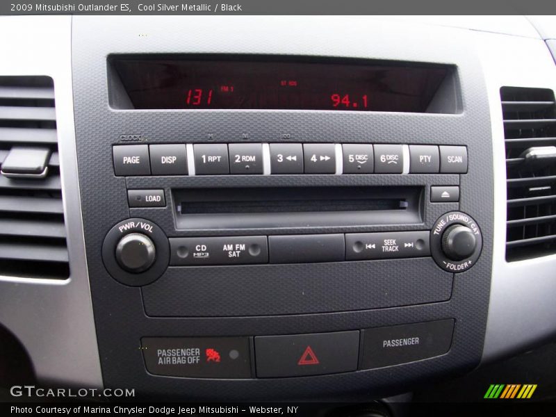 Cool Silver Metallic / Black 2009 Mitsubishi Outlander ES