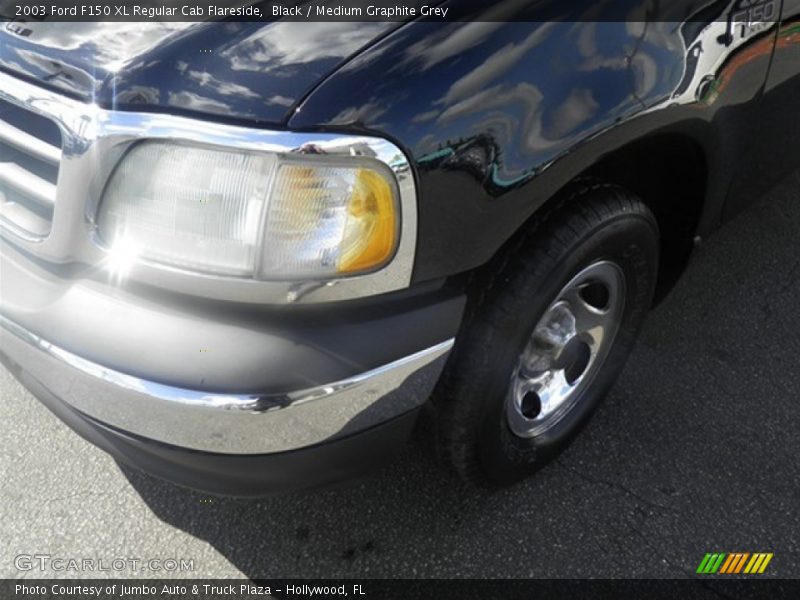 Black / Medium Graphite Grey 2003 Ford F150 XL Regular Cab Flareside
