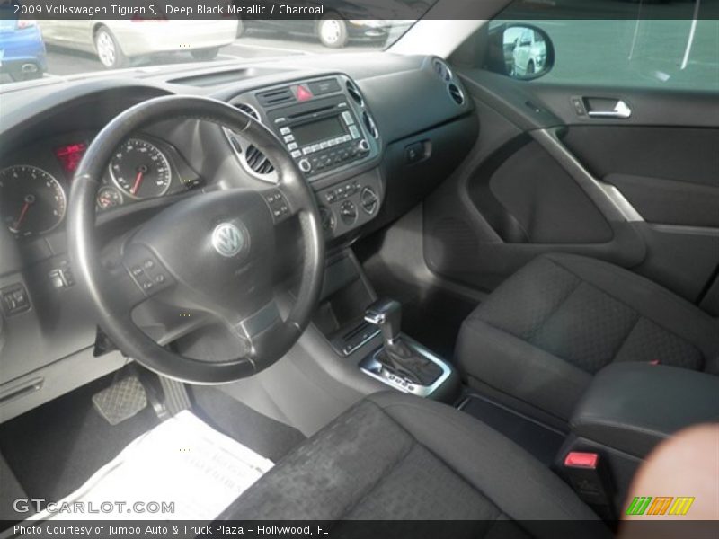 Deep Black Metallic / Charcoal 2009 Volkswagen Tiguan S