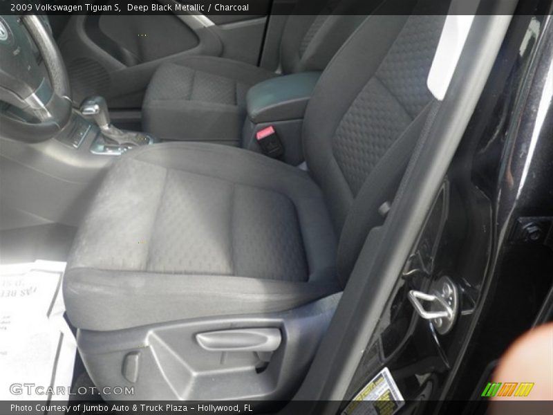 Deep Black Metallic / Charcoal 2009 Volkswagen Tiguan S