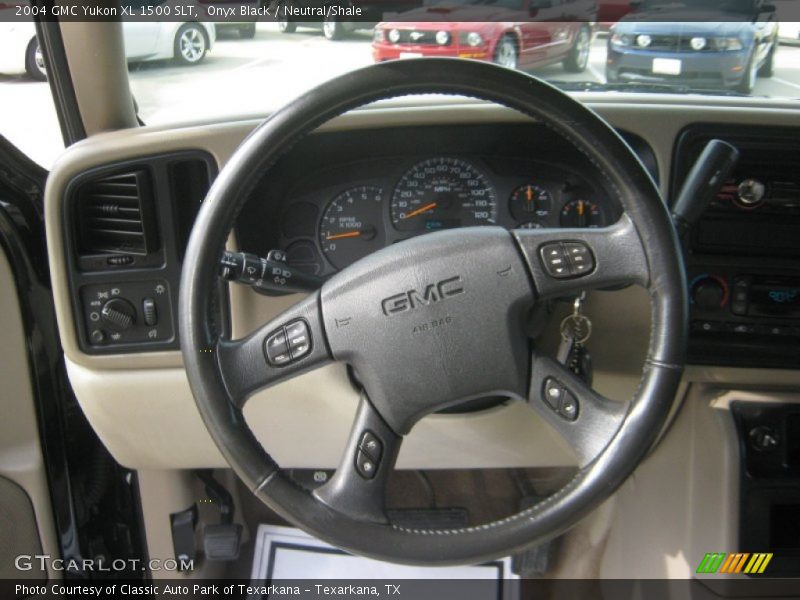 Onyx Black / Neutral/Shale 2004 GMC Yukon XL 1500 SLT