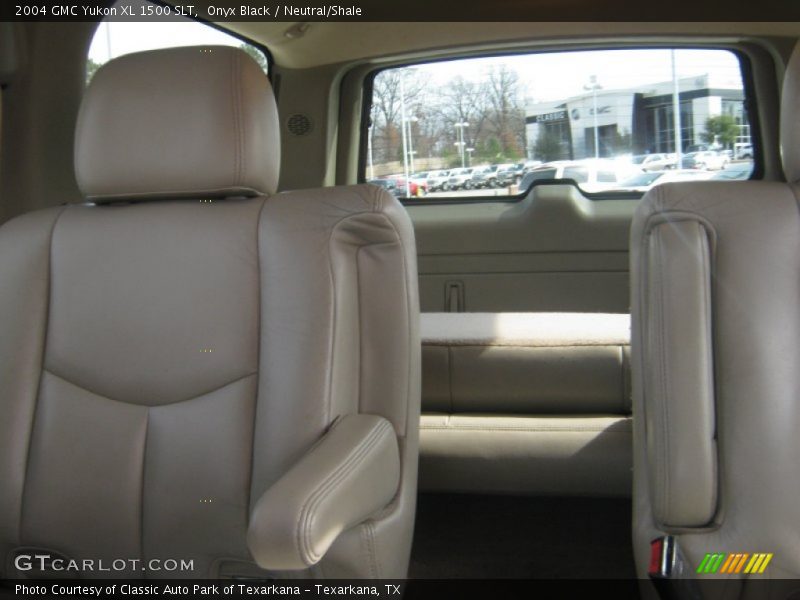 Onyx Black / Neutral/Shale 2004 GMC Yukon XL 1500 SLT