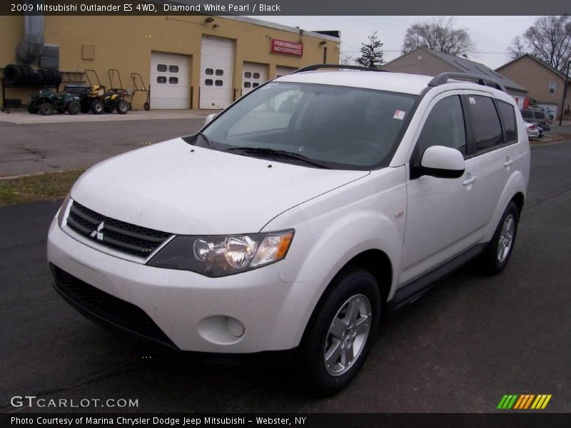 Diamond White Pearl / Black 2009 Mitsubishi Outlander ES 4WD