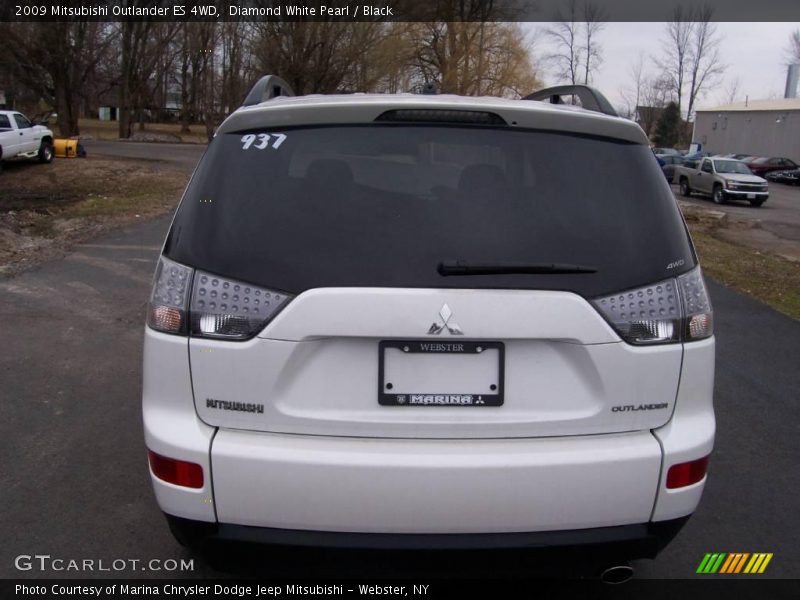 Diamond White Pearl / Black 2009 Mitsubishi Outlander ES 4WD