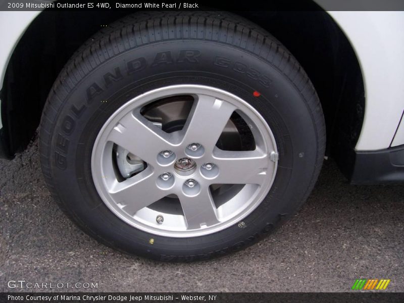 Diamond White Pearl / Black 2009 Mitsubishi Outlander ES 4WD