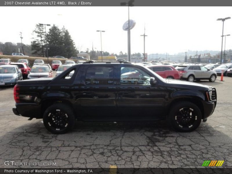 Black / Ebony 2007 Chevrolet Avalanche LTZ 4WD