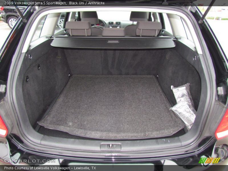  2009 Jetta S SportWagen Trunk