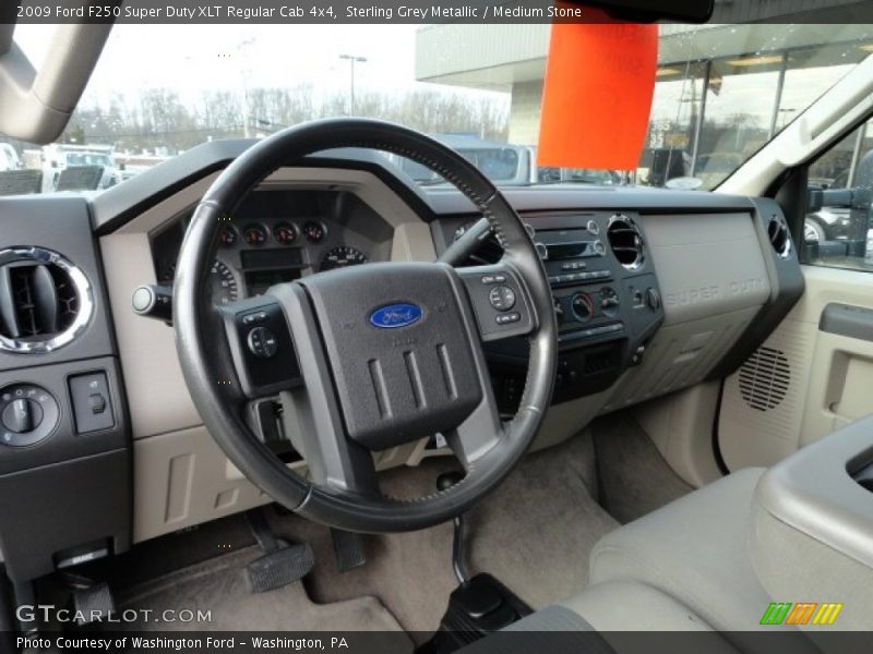 Dashboard of 2009 F250 Super Duty XLT Regular Cab 4x4
