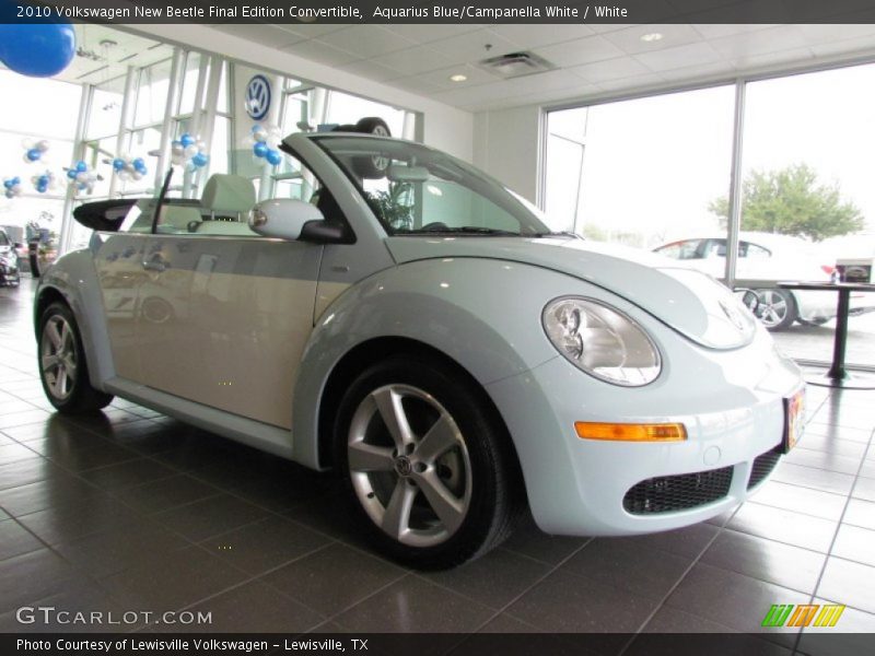 Front 3/4 View of 2010 New Beetle Final Edition Convertible