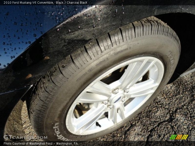 Black / Charcoal Black 2010 Ford Mustang V6 Convertible