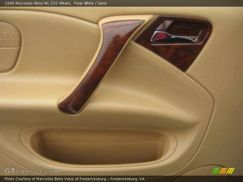 Polar White / Sand 1998 Mercedes-Benz ML 320 4Matic