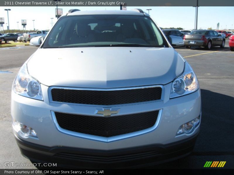 Silver Ice Metallic / Dark Gray/Light Gray 2011 Chevrolet Traverse LT