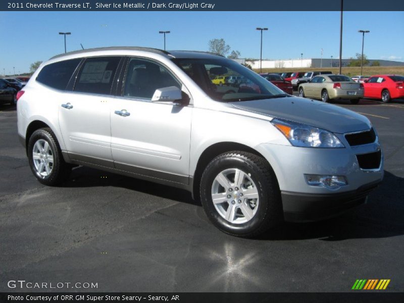 Silver Ice Metallic / Dark Gray/Light Gray 2011 Chevrolet Traverse LT