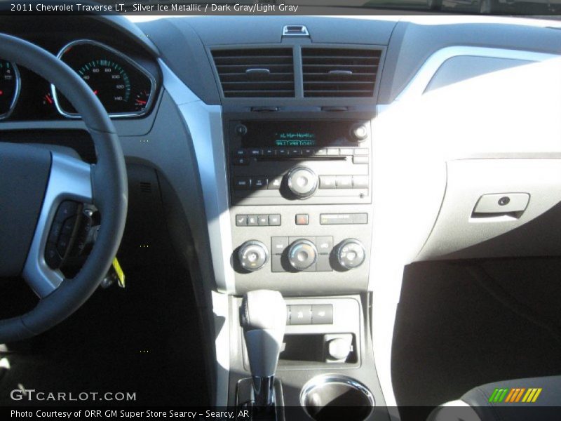 Silver Ice Metallic / Dark Gray/Light Gray 2011 Chevrolet Traverse LT