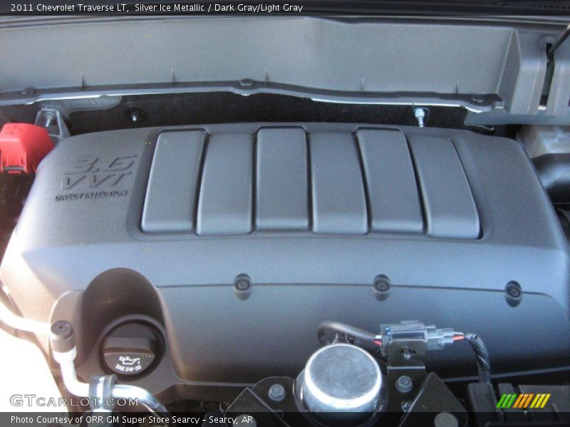 Silver Ice Metallic / Dark Gray/Light Gray 2011 Chevrolet Traverse LT
