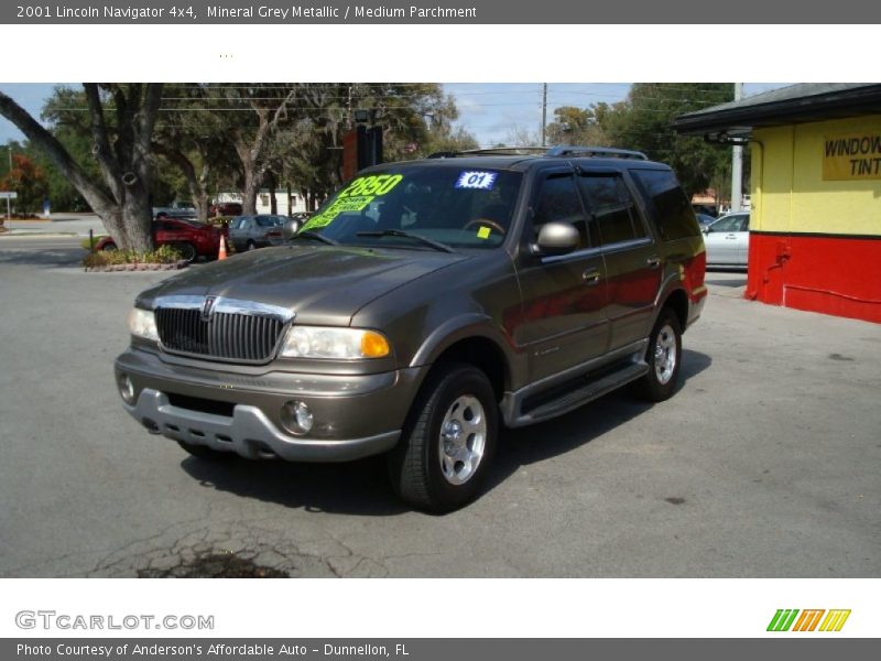 Mineral Grey Metallic / Medium Parchment 2001 Lincoln Navigator 4x4