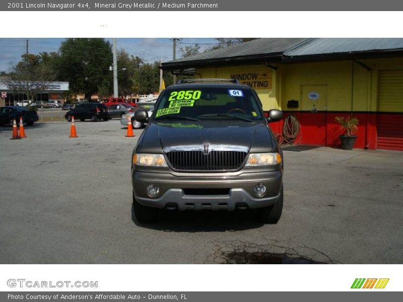 Mineral Grey Metallic / Medium Parchment 2001 Lincoln Navigator 4x4