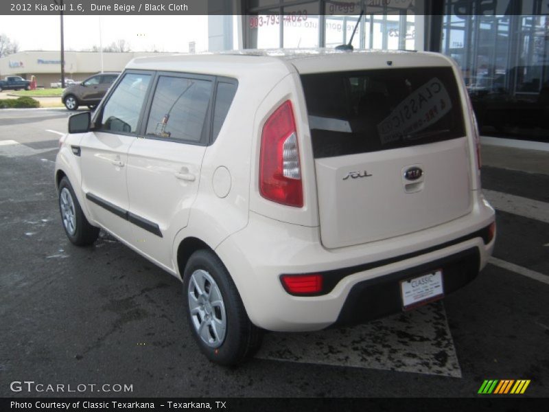 Dune Beige / Black Cloth 2012 Kia Soul 1.6