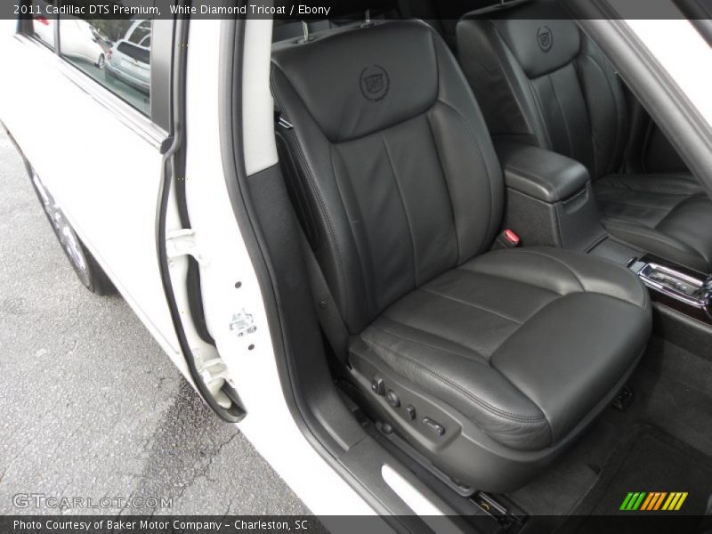 White Diamond Tricoat / Ebony 2011 Cadillac DTS Premium