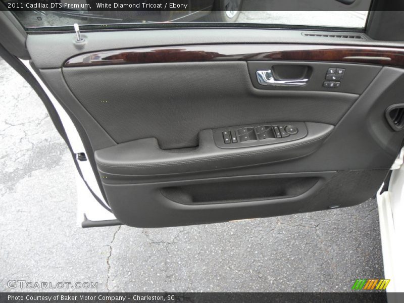 White Diamond Tricoat / Ebony 2011 Cadillac DTS Premium