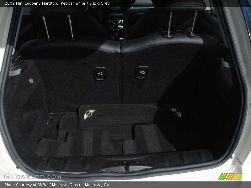  2009 Cooper S Hardtop Trunk