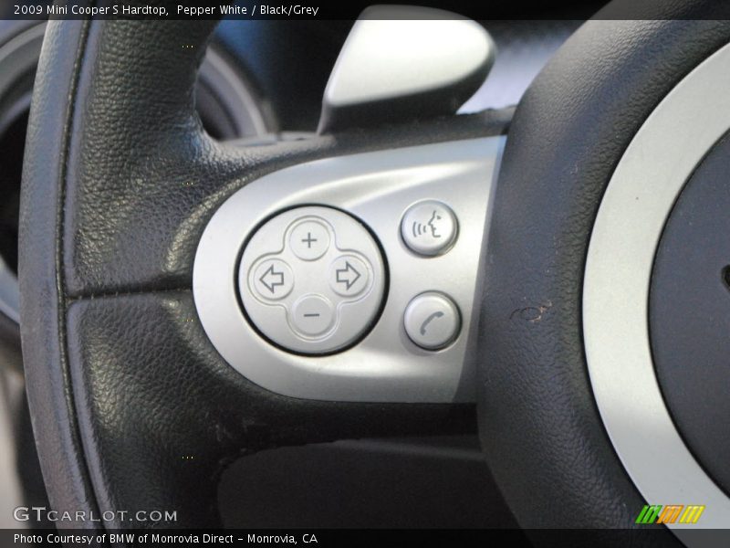 Controls of 2009 Cooper S Hardtop