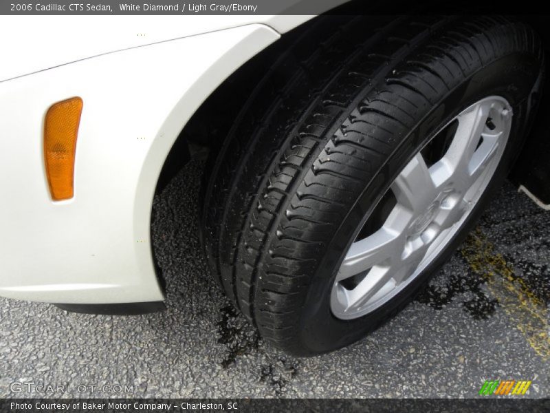 White Diamond / Light Gray/Ebony 2006 Cadillac CTS Sedan