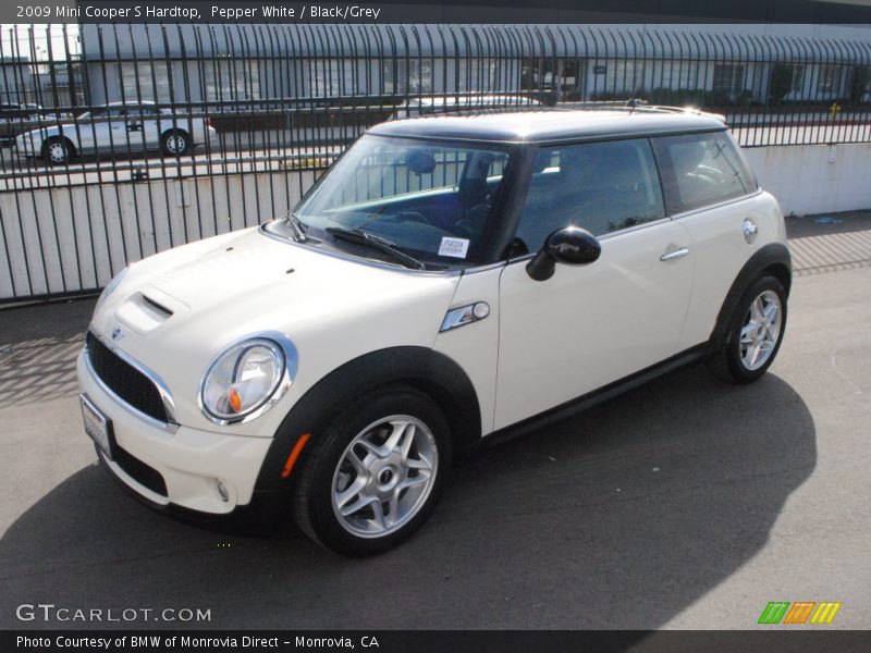 Pepper White / Black/Grey 2009 Mini Cooper S Hardtop