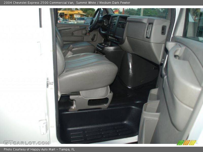 Summit White / Medium Dark Pewter 2004 Chevrolet Express 2500 Commercial Van