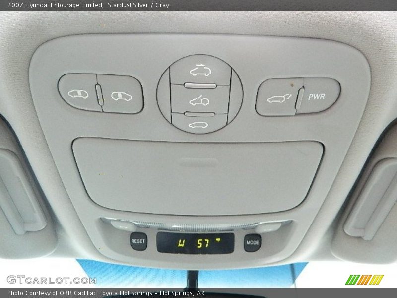 Stardust Silver / Gray 2007 Hyundai Entourage Limited