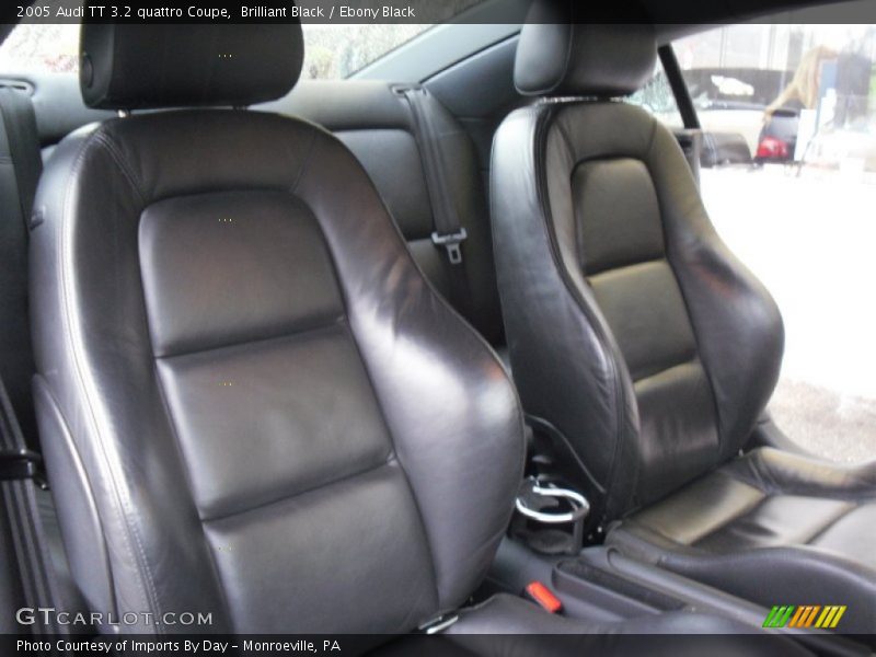 Front Seat of 2005 TT 3.2 quattro Coupe