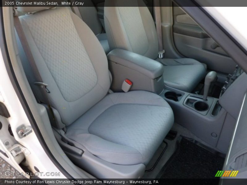 White / Gray 2005 Chevrolet Malibu Sedan