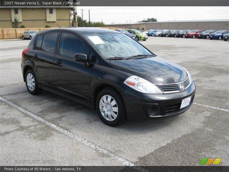 Super Black / Charcoal 2007 Nissan Versa S