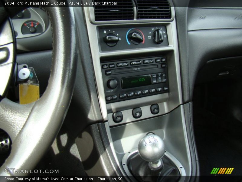 Controls of 2004 Mustang Mach 1 Coupe