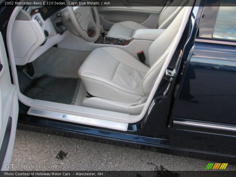 Capri Blue Metallic / Ash 2002 Mercedes-Benz E 320 Sedan