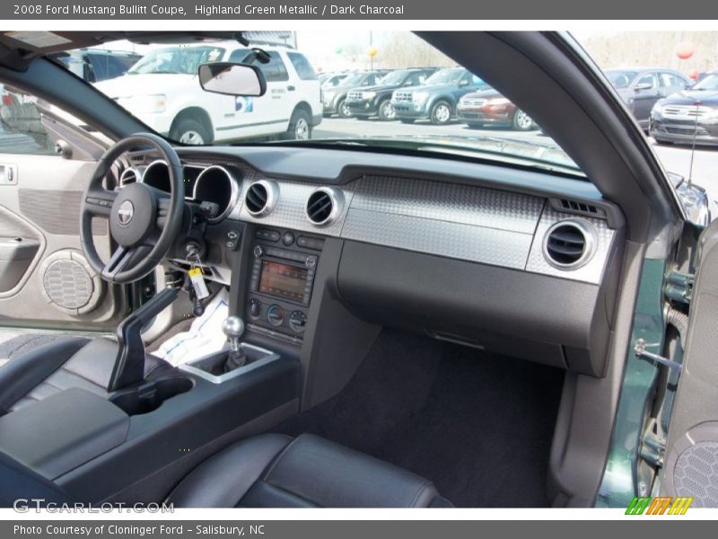 Dashboard of 2008 Mustang Bullitt Coupe