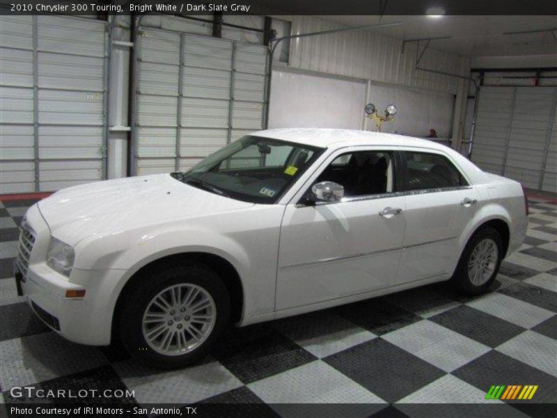 Bright White / Dark Slate Gray 2010 Chrysler 300 Touring