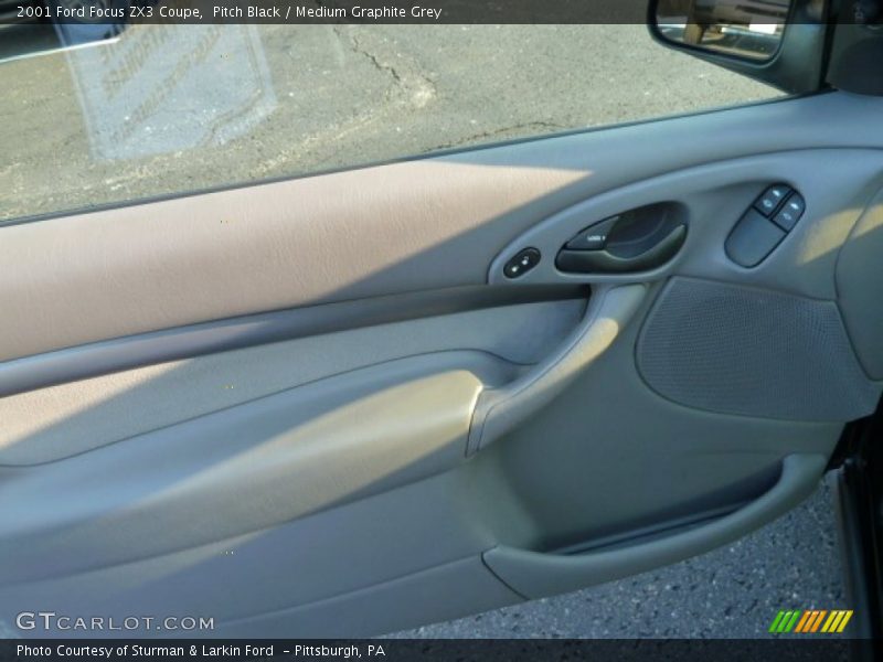Pitch Black / Medium Graphite Grey 2001 Ford Focus ZX3 Coupe